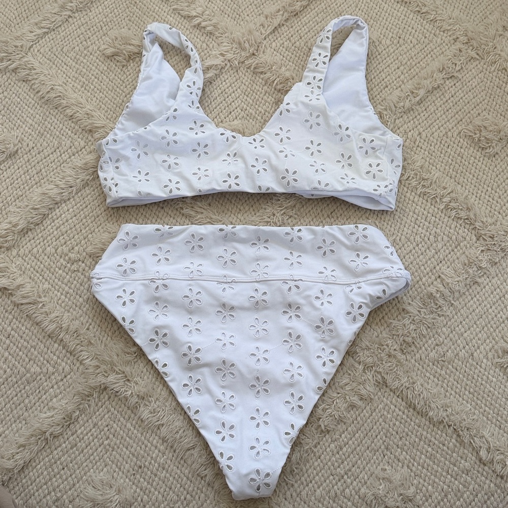 New Beach Riot Bikini Set - Picture 6 of 6